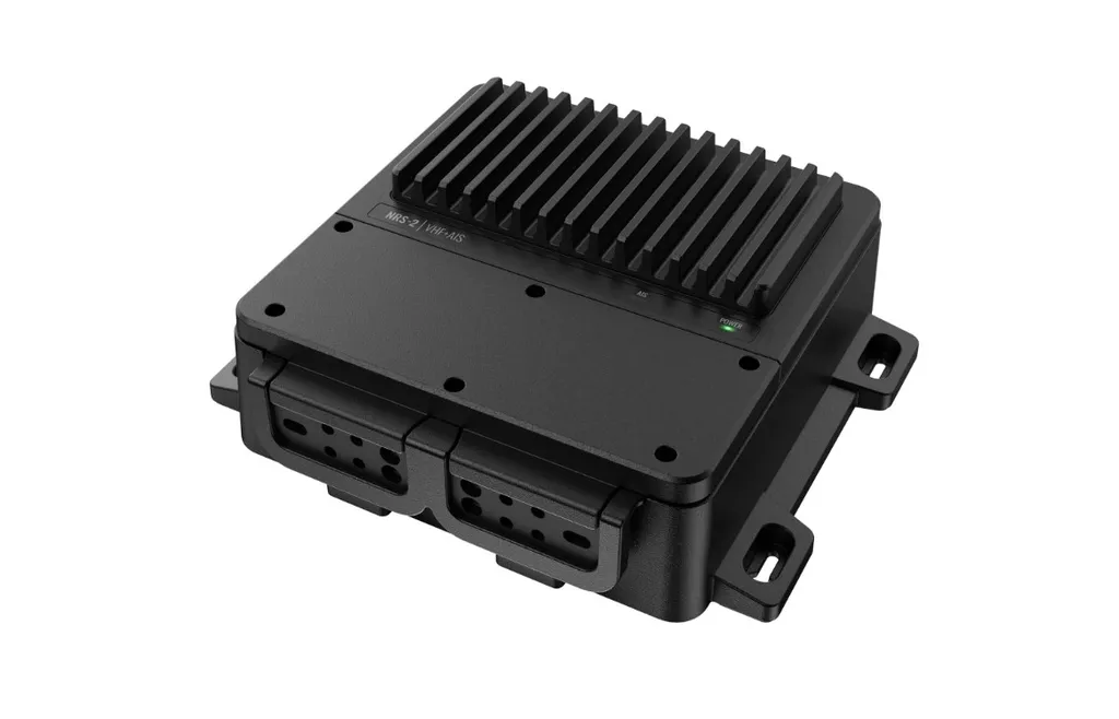 ������������ Simrad RS100-B Blackbox VHF 