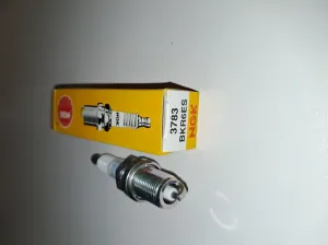 ����� ��������� NGK BKR6ES