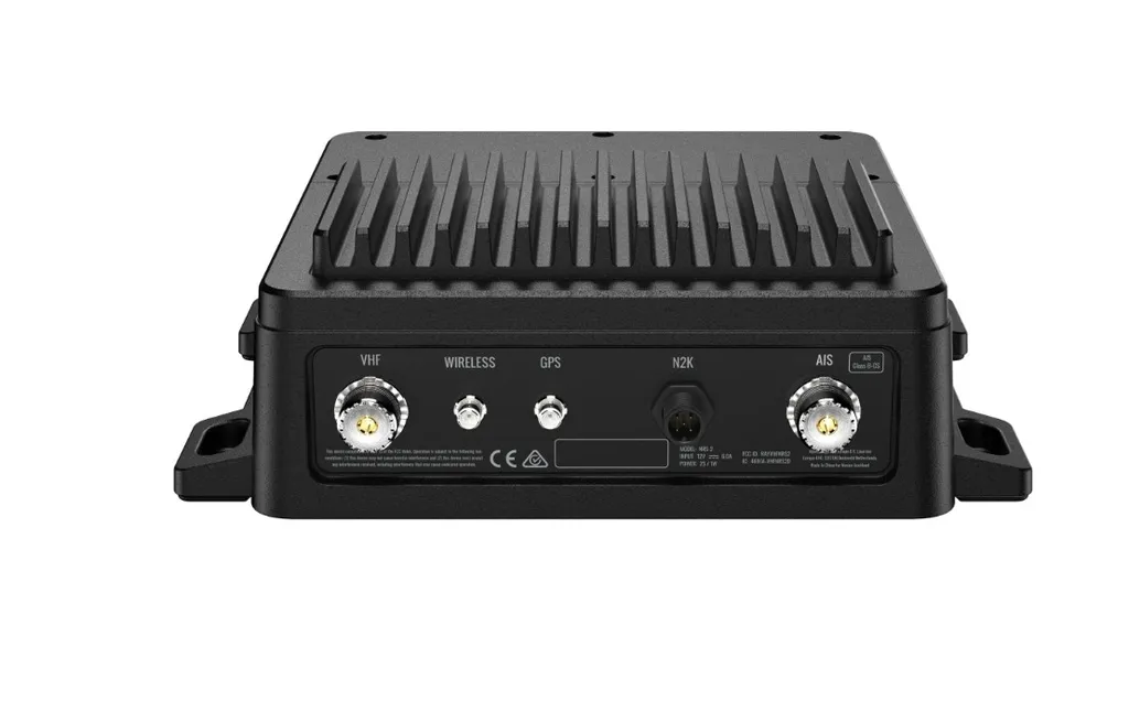 ������������ Simrad RS100-B Blackbox VHF 